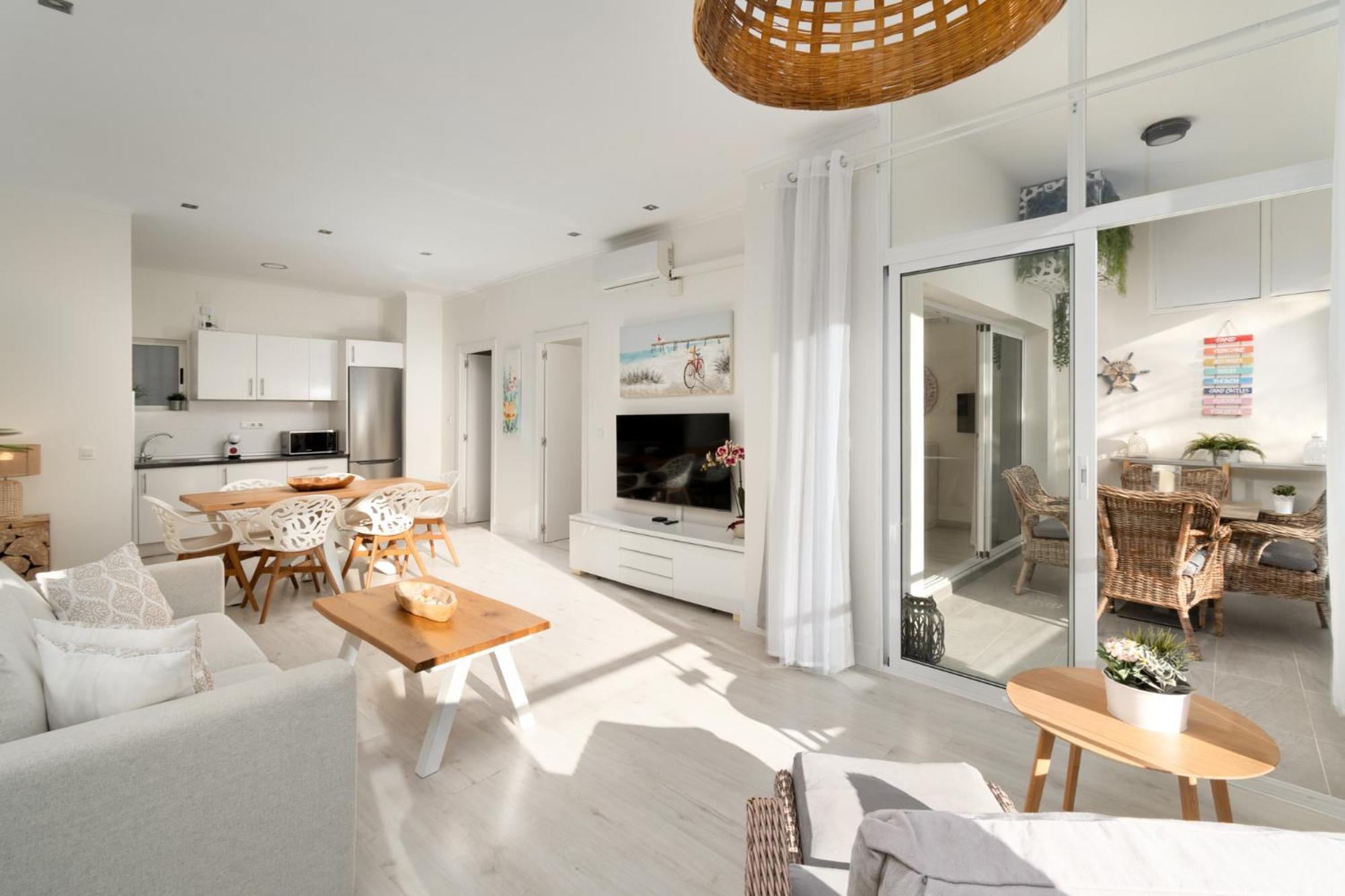 Stunning Beachfront With Sea Views Benalmadena